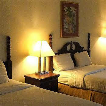 Executive Inn And Suites Baker Esterno foto